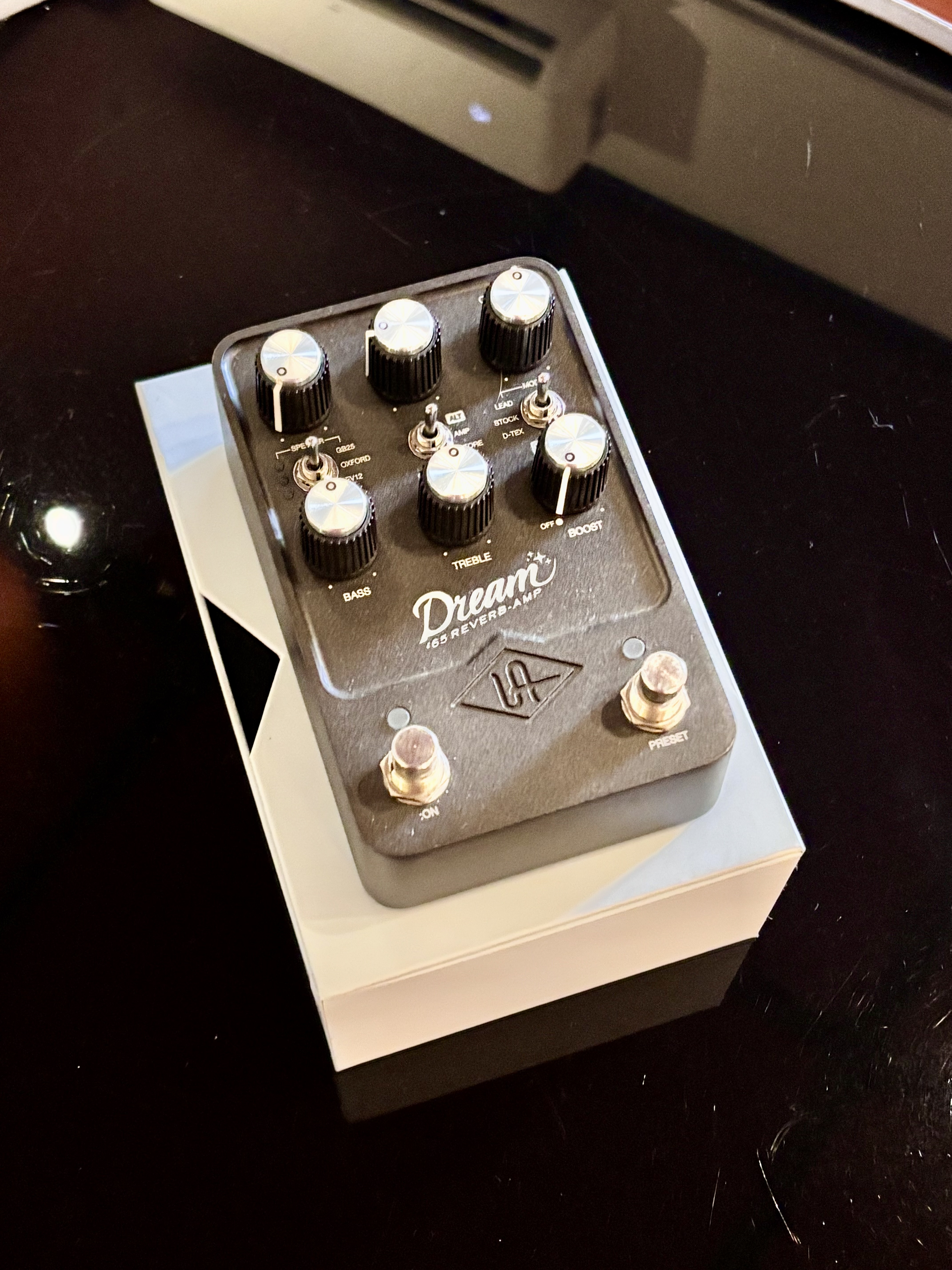 Universal Audio Dream ’65 Reverb Amplifier - additional view