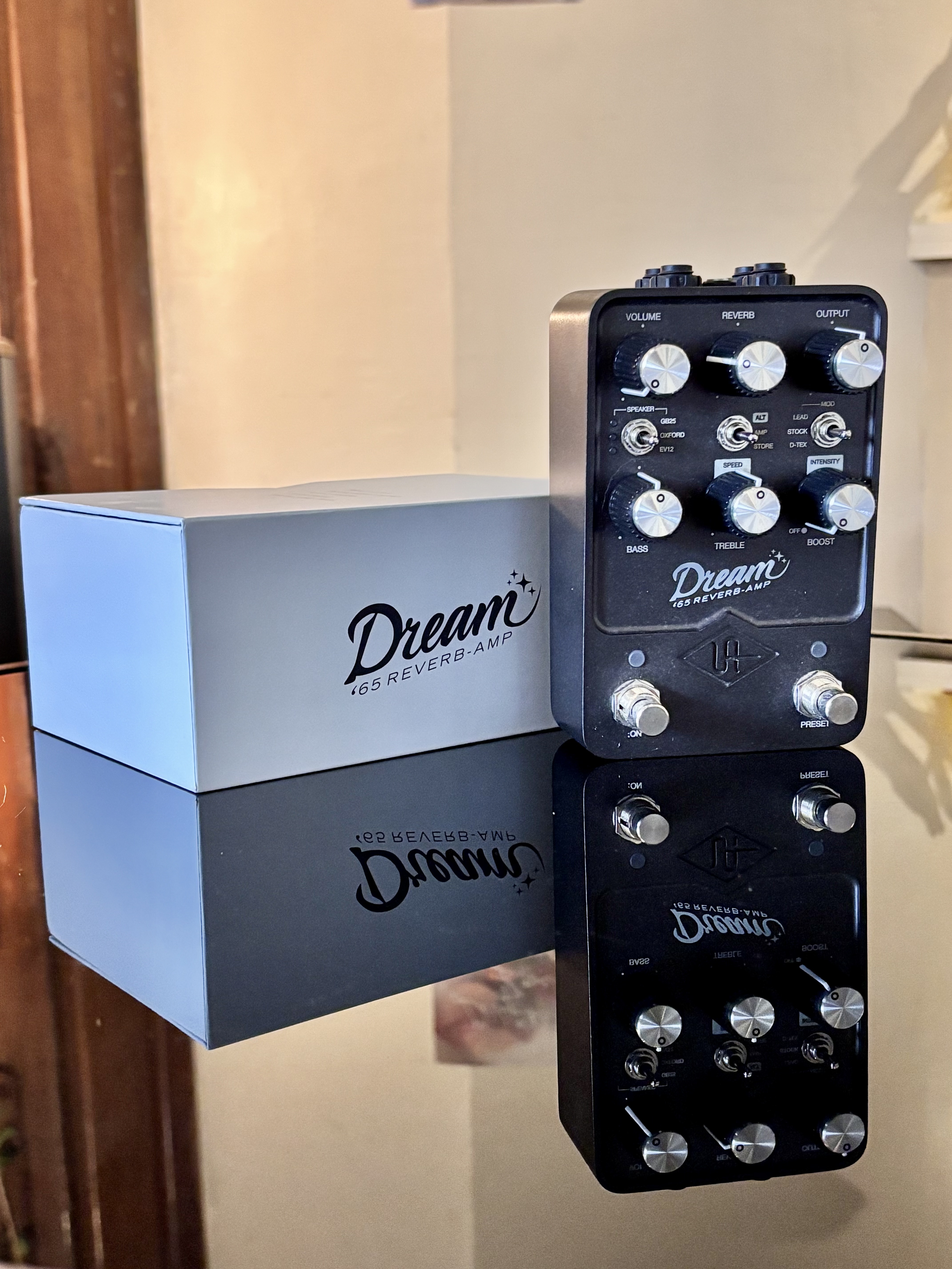 Universal Audio Dream ’65 Reverb Amplifier - additional view