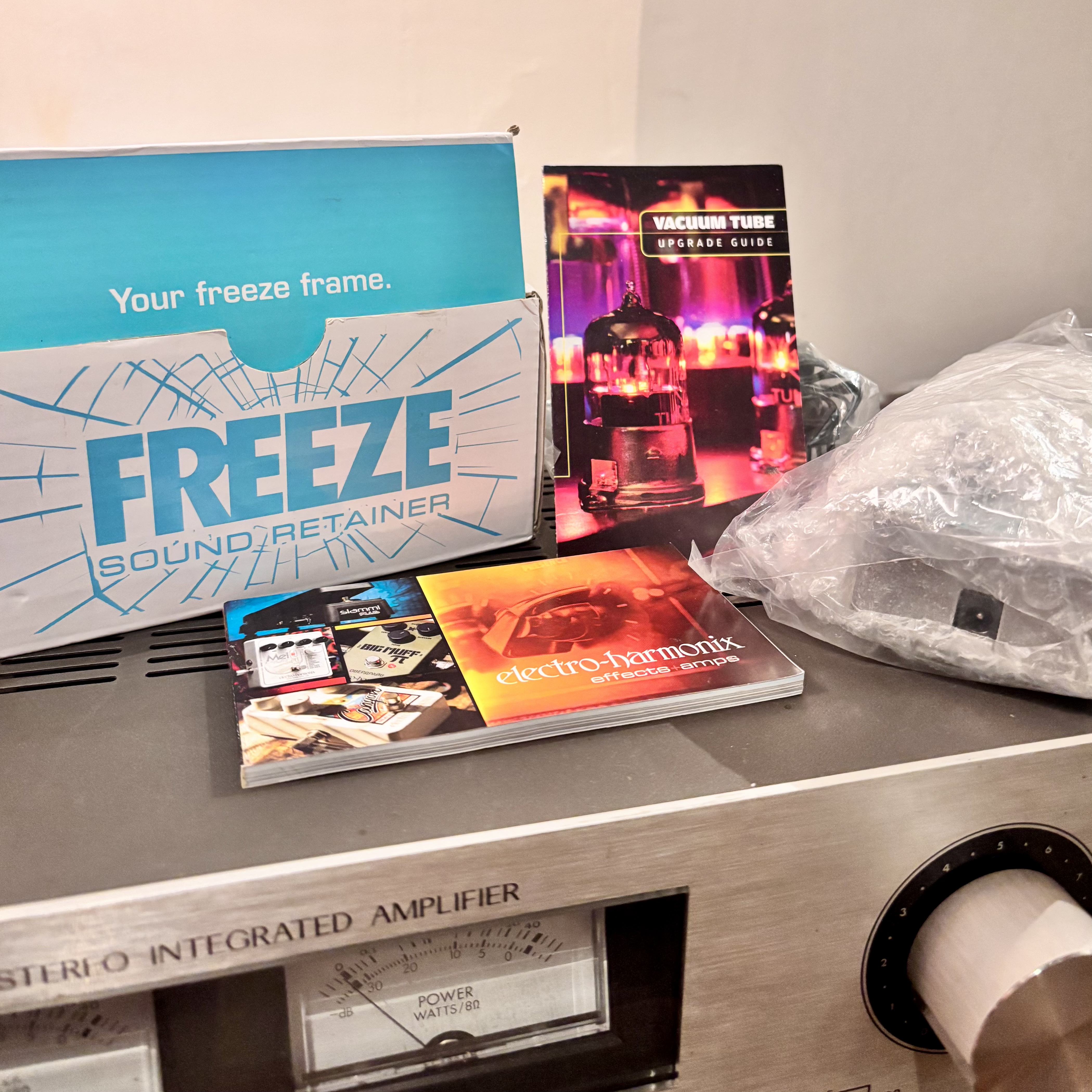 Electro-Harmonix Freeze Sound Retainer - additional view